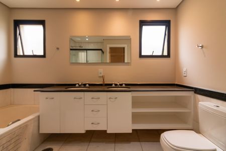 Apartamento para alugar com 170m², 4 quartos e 3 vagasBanheiro Suíte 2