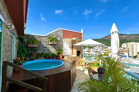Apartamento à venda com 136m², 3 quartos e 2 vagas