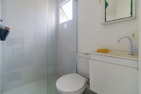 Banheiro de casa para alugar com 1 quarto, 45m² em Jardim Bonfiglioli, São Paulo