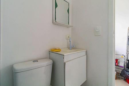 Casa para alugar com 45m², 1 quarto e sem vaga Casa para alugar com 45m², 1 quarto e sem vagaBanheiro