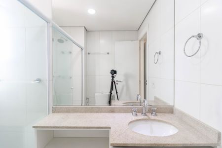 Apartamento à venda com 94m², 2 quartos e 2 vagasBanheiro da Suíte 1