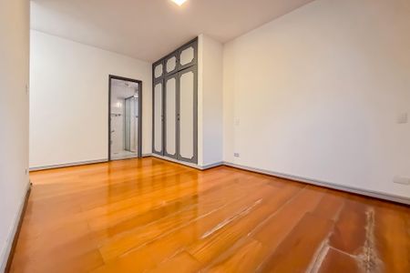 Apartamento à venda com 130m², 3 quartos e 1 vagaSuíte