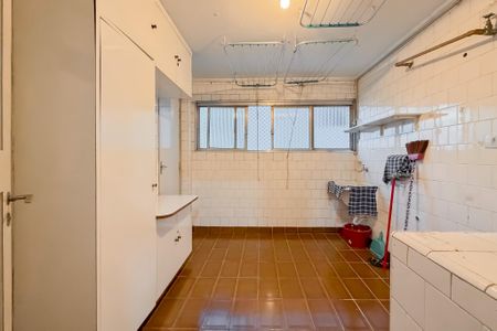 Apartamento à venda com 130m², 3 quartos e 1 vagaÁrea de Serviço