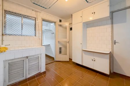 Apartamento à venda com 130m², 3 quartos e 1 vagaÁrea de Serviço