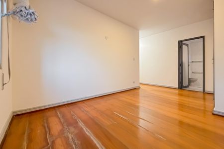 Apartamento à venda com 130m², 3 quartos e 1 vagaSuíte