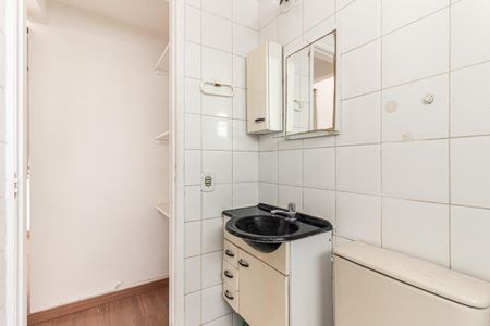 Banheiro de kitnet/studio para alugar com 1 quarto, 35m² em Santa Cecília, São Paulo