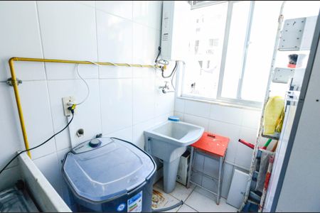 Apartamento para alugar com 75m², 2 quartos e 1 vagaÁrea de Serviço