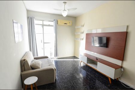 Apartamento para alugar com 75m², 2 quartos e 1 vagaSala