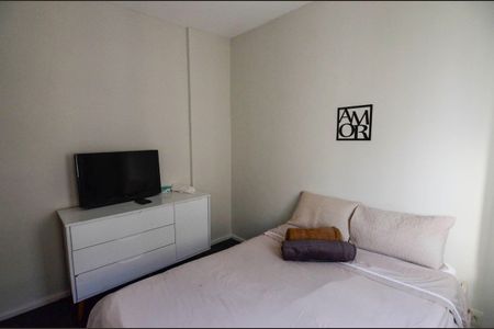 Apartamento para alugar com 75m², 2 quartos e 1 vagaSuíte