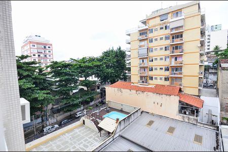 Vista do Quarto 1 de apartamento para alugar com 2 quartos, 65m² em Estácio, Rio de Janeiro