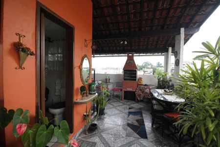 Casa para alugar com 100m², 2 quartos e 1 vagaTerraço