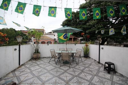 Casa para alugar com 100m², 2 quartos e 1 vagaTerraço