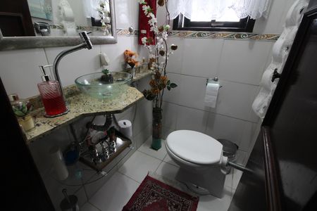 Casa para alugar com 100m², 2 quartos e 1 vagaLavabo