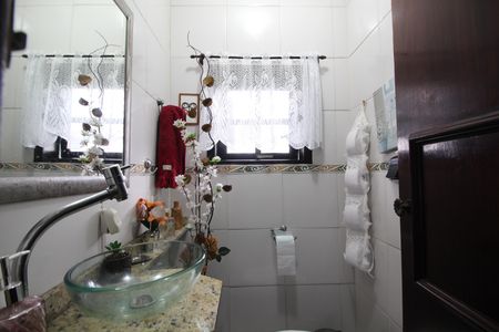 Casa para alugar com 100m², 2 quartos e 1 vagaLavabo