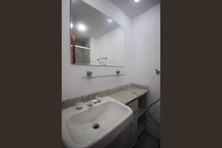 Apartamento à venda com 80m², 3 quartos e 2 vagasBanheiro da Suíte