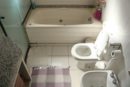 Apartamento à venda com 177m², 2 quartos e 3 vagasBanheiro da Suíte 2