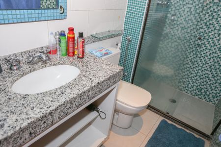 Apartamento à venda com 177m², 4 quartos e 3 vagasBanheiro Social