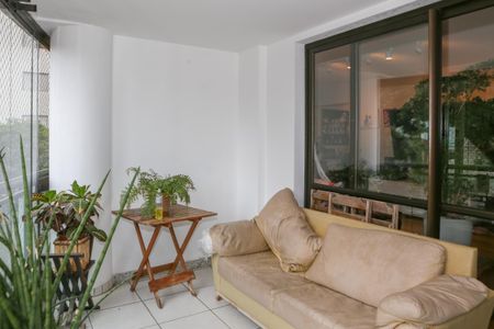 Varanda Gourmet de apartamento à venda com 4 quartos, 177m² em Vila Anglo Brasileira, São Paulo