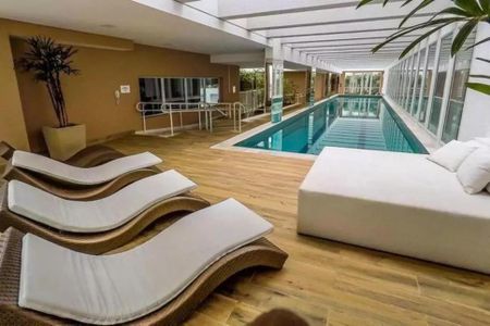 Studio à venda com 33m², 1 quarto e 1 vagaPiscina