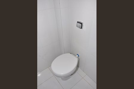 Apartamento à venda com 84m², 2 quartos e 1 vaga Apartamento à venda com 84m², 2 quartos e 1 vagaBanheiro