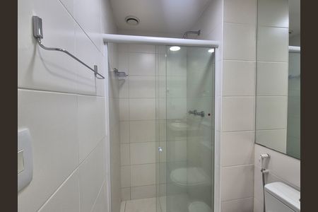 Apartamento para alugar com 80m², 2 quartos e 1 vaga Apartamento para alugar com 80m², 2 quartos e 1 vagaBanheiro da Suíte 1