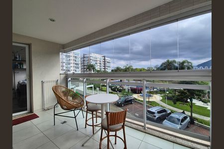 Apartamento para alugar com 80m², 2 quartos e 1 vaga Apartamento para alugar com 80m², 2 quartos e 1 vagaVaranda