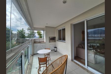 Apartamento para alugar com 80m², 2 quartos e 1 vaga Apartamento para alugar com 80m², 2 quartos e 1 vagaVaranda