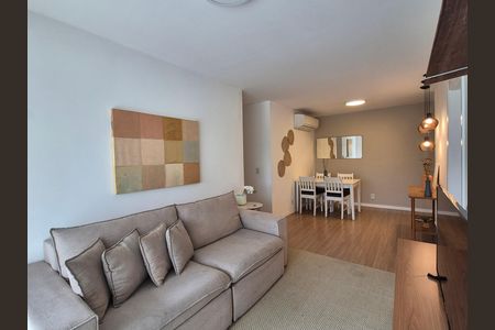 Apartamento para alugar com 80m², 2 quartos e 1 vaga Apartamento para alugar com 80m², 2 quartos e 1 vagaSala