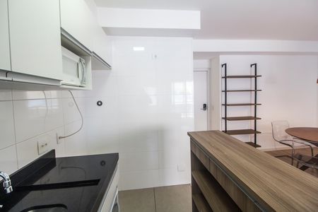 Cozinha de apartamento para alugar com 1 quarto, 53m² em Alphaville Industrial, Barueri