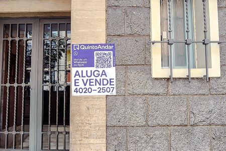 Apartamento à venda com 81m², 2 quartos e sem vaga Apartamento à venda com 81m², 2 quartos e sem vagaPlaquinha