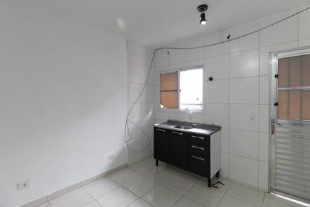 Cozinha de kitnet/studio para alugar com 1 quarto, 25m² em Jardim Independência, São Paulo