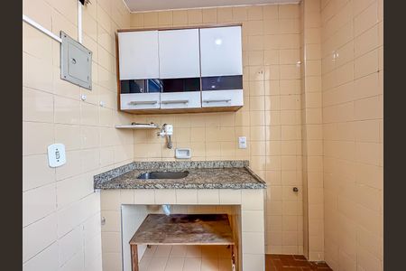 Apartamento para alugar com 77m², 3 quartos e sem vagaCozinha