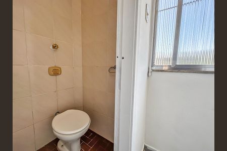 Apartamento para alugar com 77m², 3 quartos e sem vagaBanheiro de Serviço