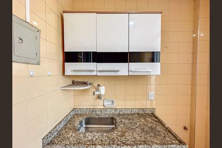 Apartamento para alugar com 77m², 3 quartos e sem vagaCozinha