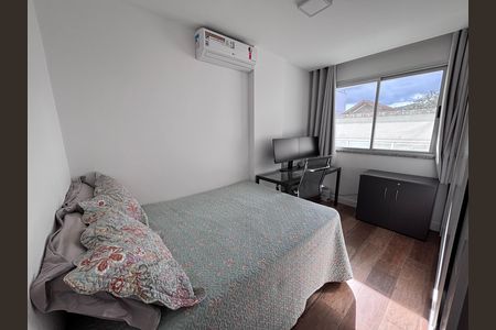 Apartamento à venda com 83m², 3 quartos e 2 vagasQuarto 
