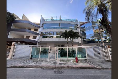 Apartamento à venda com 83m², 3 quartos e 2 vagasFachada