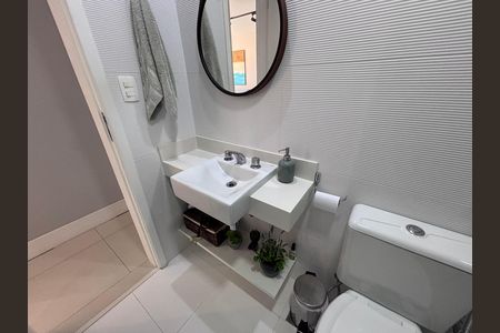 Apartamento à venda com 83m², 3 quartos e 2 vagasBanheiro social
