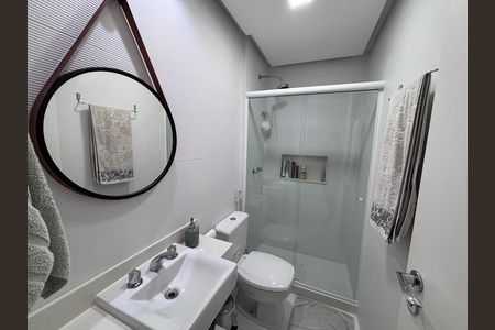 Apartamento à venda com 83m², 3 quartos e 2 vagasBanheiro social
