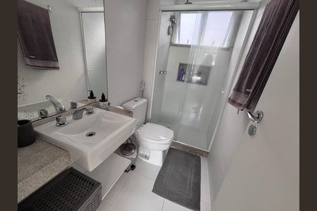 Apartamento à venda com 83m², 3 quartos e 2 vagasBanheiro da Suíte
