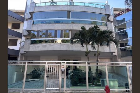 Apartamento à venda com 83m², 3 quartos e 2 vagasFachada