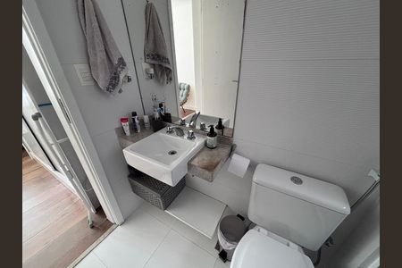 Apartamento à venda com 83m², 3 quartos e 2 vagasBanheiro da Suíte