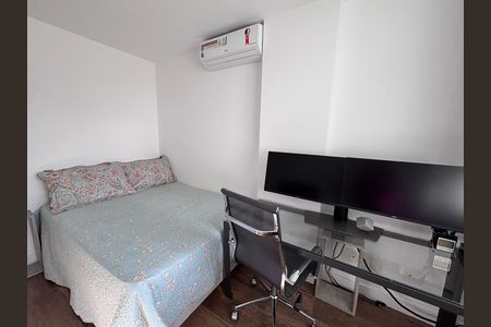Apartamento à venda com 83m², 3 quartos e 2 vagasQuarto 