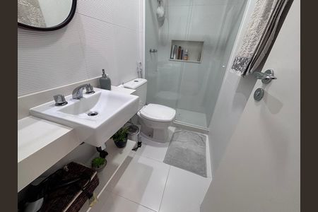 Apartamento à venda com 83m², 3 quartos e 2 vagasBanheiro social