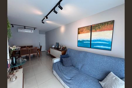 Apartamento à venda com 83m², 3 quartos e 2 vagasSala