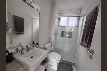 Apartamento à venda com 83m², 3 quartos e 2 vagasBanheiro da Suíte
