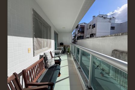 Apartamento à venda com 83m², 3 quartos e 2 vagasVaranda