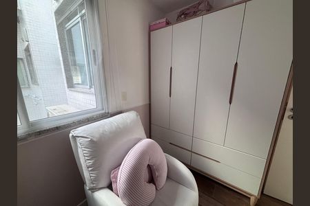 Apartamento à venda com 83m², 3 quartos e 2 vagasQuarto 2
