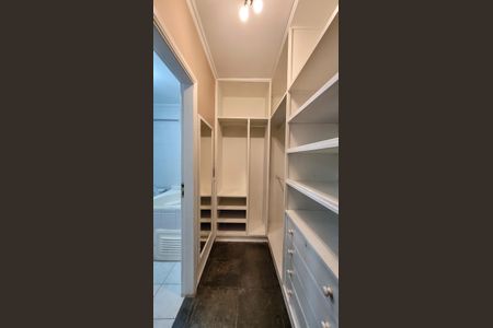 Apartamento para alugar com 79m², 1 quarto e sem vaga Apartamento para alugar com 79m², 1 quarto e sem vagaCloset Suite