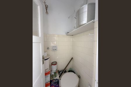 Apartamento à venda com 120m², 3 quartos e 1 vaga Apartamento à venda com 120m², 3 quartos e 1 vagaBanheiro de Serviço