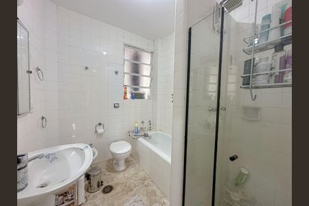 Apartamento à venda com 120m², 3 quartos e 1 vaga Apartamento à venda com 120m², 3 quartos e 1 vagaBanheiro